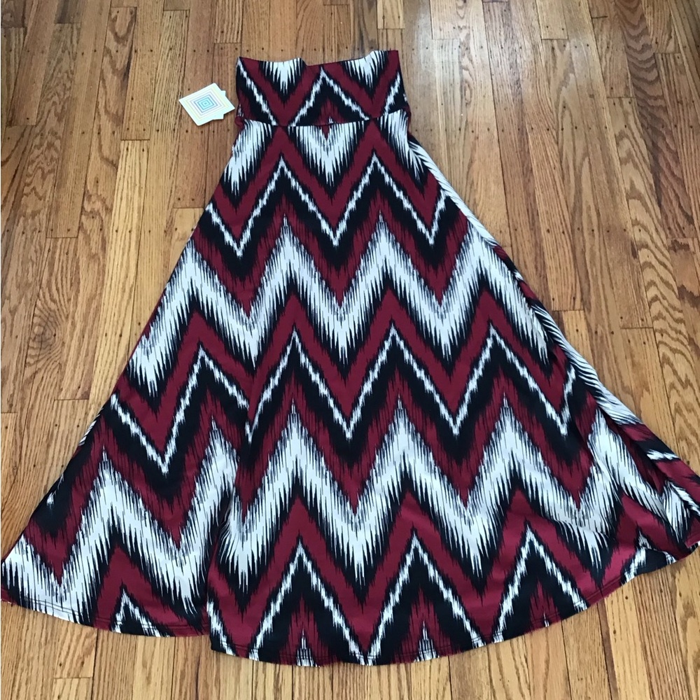 Lularoe Chevron Maxi skirt in Red and Black #7
